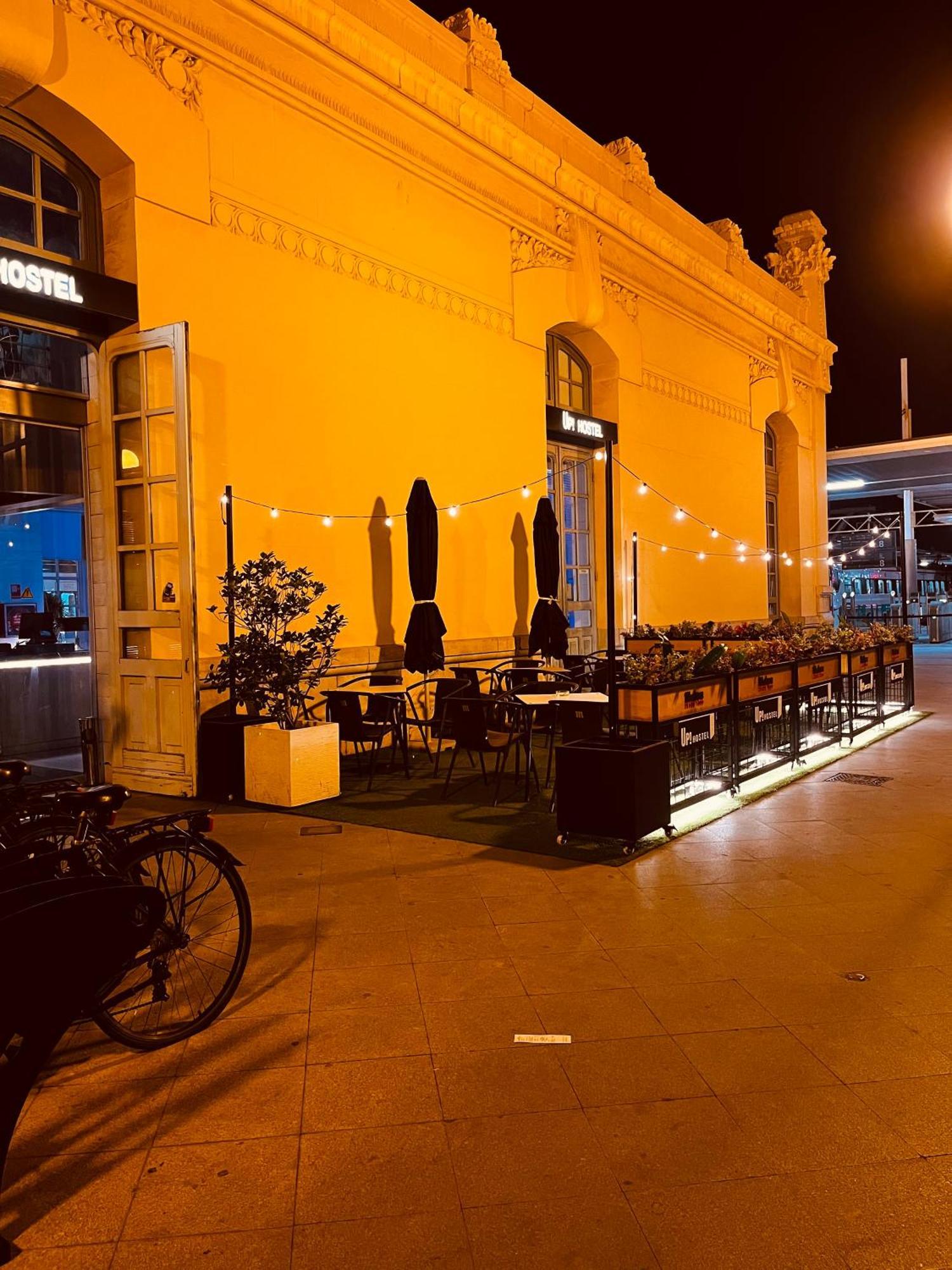 Up Hostel Valencia Ngoại thất bức ảnh