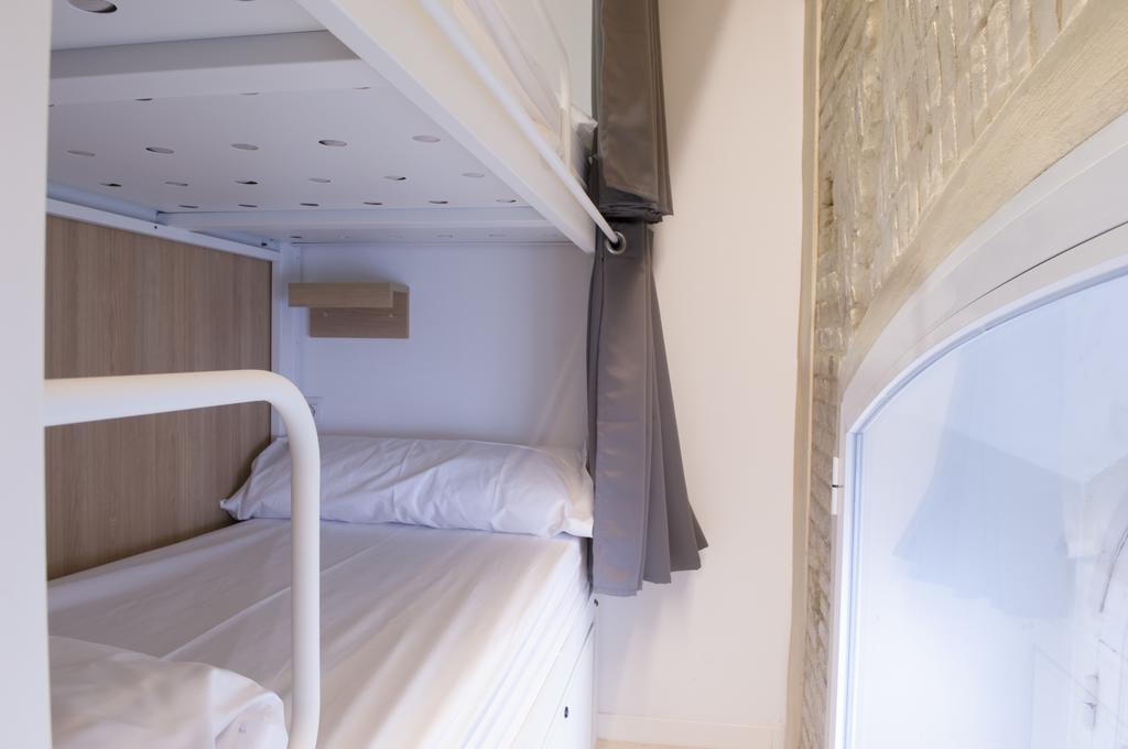 Up Hostel Valencia Ngoại thất bức ảnh