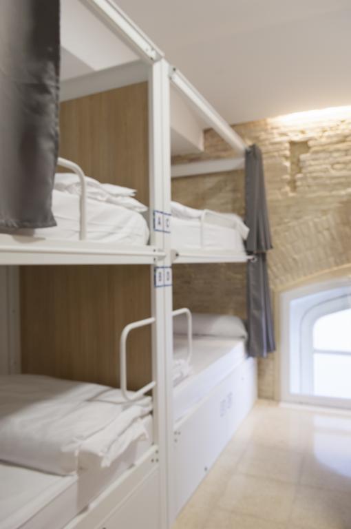 Up Hostel Valencia Ngoại thất bức ảnh