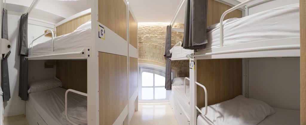 Up Hostel Valencia Ngoại thất bức ảnh