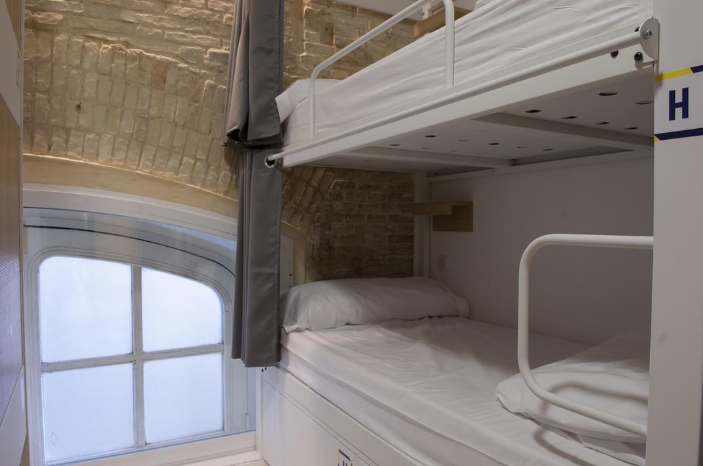 Up Hostel Valencia Ngoại thất bức ảnh
