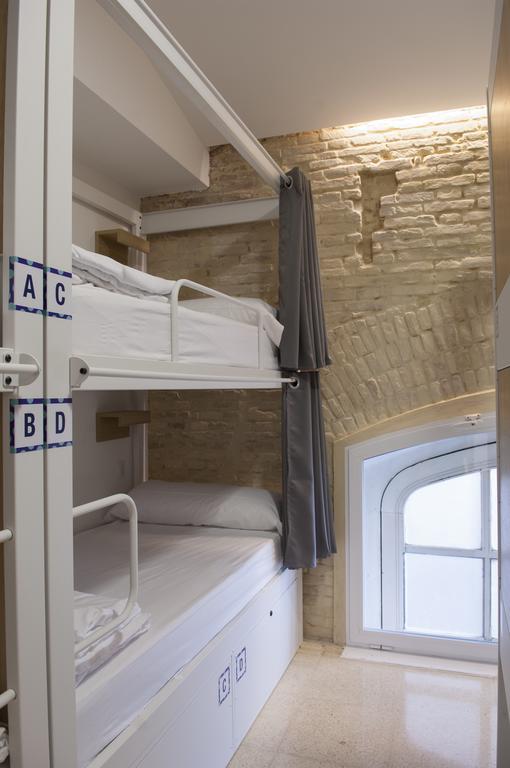 Up Hostel Valencia Ngoại thất bức ảnh