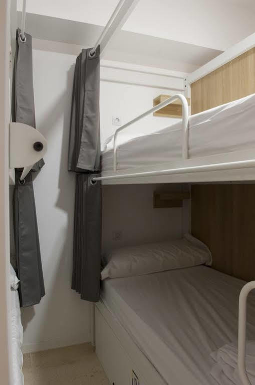 Up Hostel Valencia Ngoại thất bức ảnh