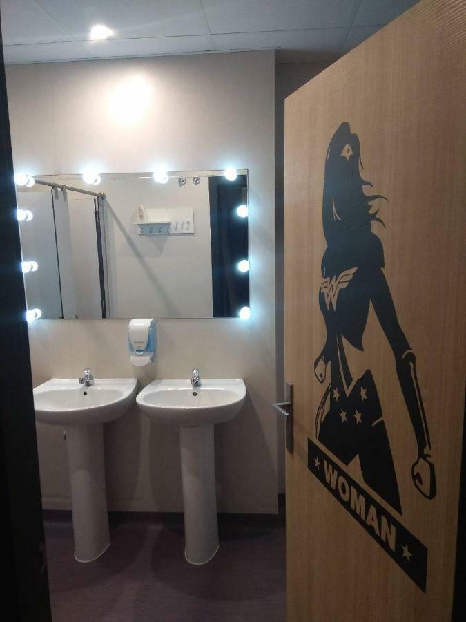 Up Hostel Valencia Ngoại thất bức ảnh