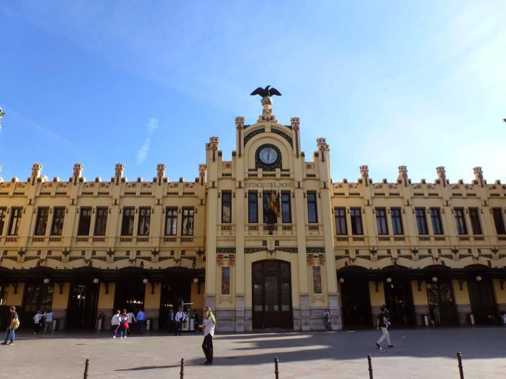 Up Hostel Valencia Ngoại thất bức ảnh